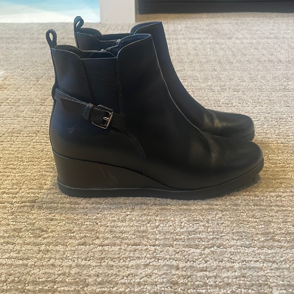 Black Wedge Ankle Boots - Classic Women's Chelsea Boot